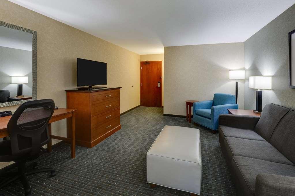 Drury Inn & Suites Phoenix Chandler Fashion Center Room photo