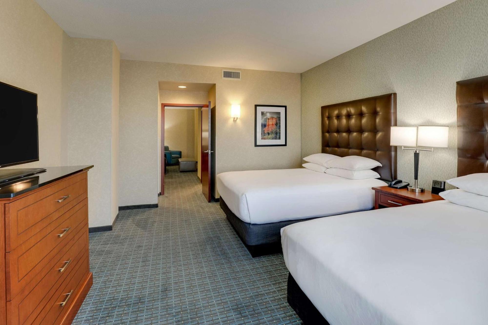 Drury Inn & Suites Phoenix Chandler Fashion Center Exterior photo
