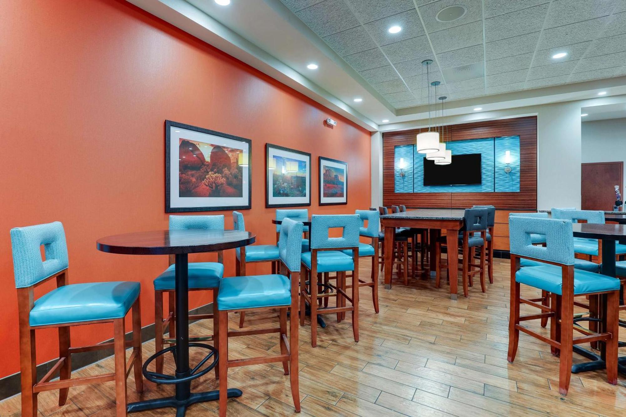 Drury Inn & Suites Phoenix Chandler Fashion Center Exterior photo